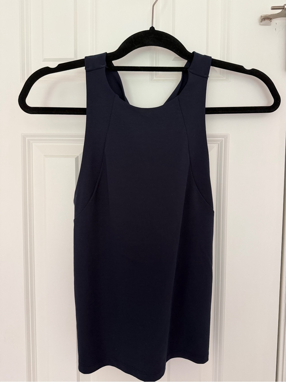 Banana Republic Women’s Sleeveless Navy Criss-Cross Top